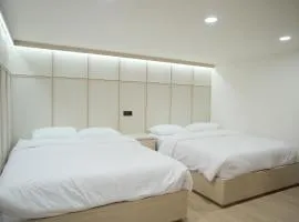 INSAHAUS Guest House