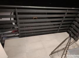 Furkan Home，位于Surčin的酒店