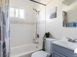 Chic Abode In Central Berkley，位于伯克利的酒店