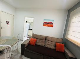 Apartamento luxo executivo a 100 metros do shopping Iguatemi，位于索罗卡巴的酒店