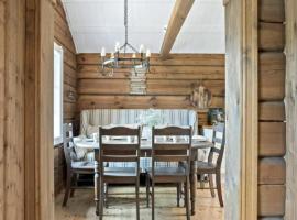 Timber Cabin With Soul At Kvamskogen，位于努尔黑姆松的酒店