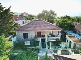 Julia's Village Villa