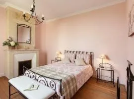 Près de Saint-Émilion maison de vigneron au cœur des vignes