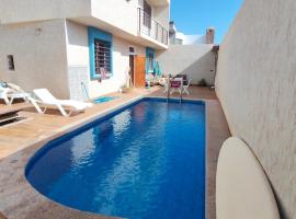 Surfhouse & hostel - Private room's，位于米勒福特的酒店