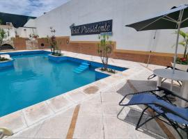 Hotel Presidente，位于圣米格尔&middot;德&middot;图库玛的宠物友好酒店