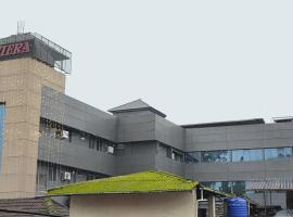 Hotel Riviera，位于玛纳多迪的带停车场的酒店