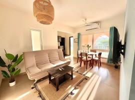 Stylish 1BHK apartment in Siolim with Forest View，位于马普萨的酒店