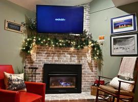 Attitash Studio 5min to Storyland Pools，位于Rogers Crossing的酒店