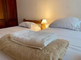 Casa Miriti Hostel - a 200m da Basílica de Nazaré，位于贝伦的酒店