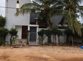 Rabbi Chambres，位于姆布尔的酒店