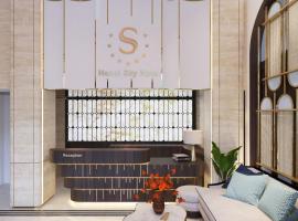 Sky Charm Hanoi Hotel and Spa，位于河内的酒店