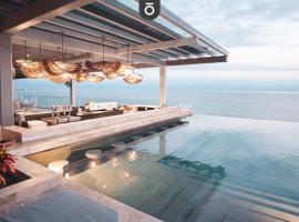 Bantay Beachfront Living - Ocean Views & Luxury Amenities，位于布塞里亚斯的酒店