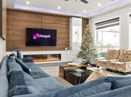 Spacious 6BR Entire Home Sleeps 14 Private Parking Pet-Friendly Near Vancouver