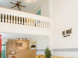 De Riv&eacute; 2 Homestay Cần Thơ，位于芹苴的带停车场的酒店