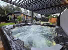 Woodland Wellness Resort，位于埃尔默洛的酒店