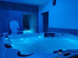 Hôtel & Spa La Villa，位于圣马克西姆的酒店