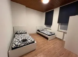 Praktisches Monteur Apartment in zentraler Lage funktional & Simpel