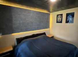 New and Modern House 2025 Minutes from Downtown Tulancingo，位于图兰辛戈的酒店