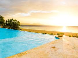 Hispaniola Luxury Ocean Front Condo，位于苏莎亚的酒店