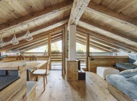 Cortina Penthouse Attico Villa Diana，位于Pocol的酒店