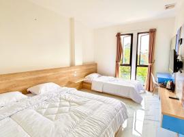 Hotel Asia Express near Farmhouse Lembang，位于伦邦的酒店