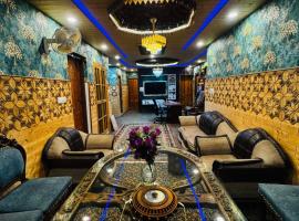 HOTEL MERLIN RIVER view，位于斯利那加的酒店