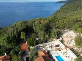 Villa Imortele aria with pool by Villas Guide