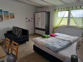 Apartment Nette Wohnung in Großsteinberg mit Grill und Terrasse by Interhome