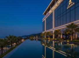 Mai Deluxe Hotel，位于安塔利亚的酒店