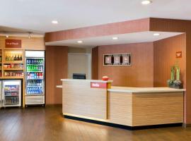TownePlace Suites by Marriott Toledo Perrysburg，位于佩里斯堡的酒店