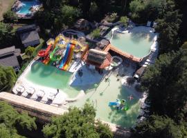 Hotel y Cabañas Capri，位于维拉卡洛斯帕兹的酒店