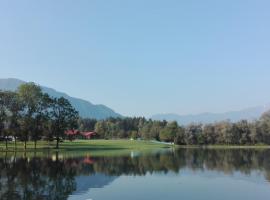 Ferienhaus Benetik am Sonneggersee，位于Sittersdorf的酒店