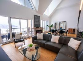 406 - Luxury Condo Le Clair-Obscur - View & Pool，位于拜圣保罗的分契式公寓
