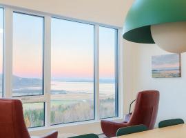 411 - Luxury Condo - Incredible View & Pool，位于拜圣保罗的分契式公寓