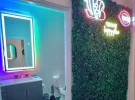 The 513 Flat! 1BR, 1Bath Apt with Pool and Riverfront View! Free Gated Parking! Only Steps from The banks & Stadiums!