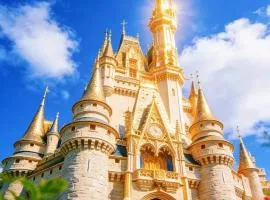 Family Retreat - Room with Double beds shared bath-Luxury Club-Pool SPA-near Disney Parks with WiFi