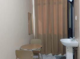 Rey's Pension House - Double Deluxe 1，位于Puluan的酒店