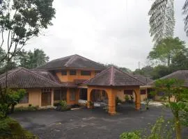 Villa Omah Jamuniro