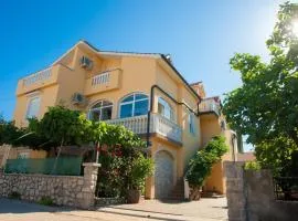 Apartment Familienpension Tina Appartement 7 by Interhome