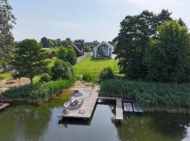 Willa nad Jeziorem Mikorzyńskim z Mariną，位于Mikorzyn的酒店