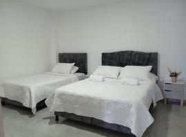 ApartaHotel HyL Simijaca，位于Simijaca的酒店
