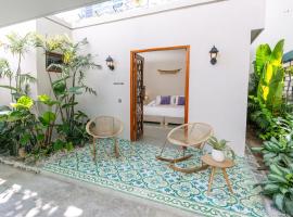 Hotel Libreria Cafe de Pombal，位于圣玛尔塔的酒店