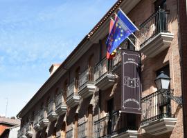 Hotel Complutense，位于阿尔卡拉德荷那利斯的酒店