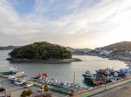 莞岛尼西亚宾馆，位于Wando的酒店