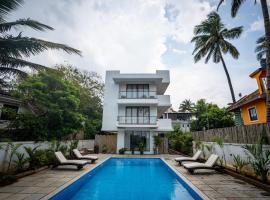 Mistral by the sea，位于比纳里姆的带泳池的酒店