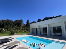 วันทน่า พูลวิลล่า เนินมะปราง，位于Ban Mung的乡村别墅