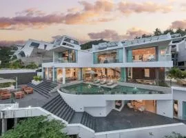 Luxury 6BR Villa Vie