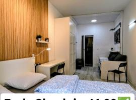 Fabryczna Centrum Rooms，位于罗兹的酒店