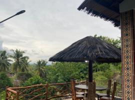 Batukaras beach hill villas，位于巴图卡拉的酒店