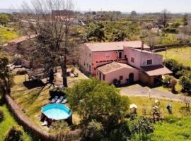 Villa Nadira，位于贾迪尼-纳克索斯的酒店